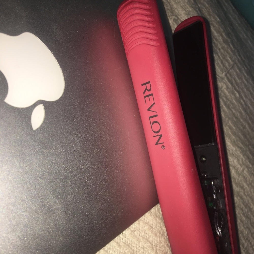 Brand New Revlon Straightener